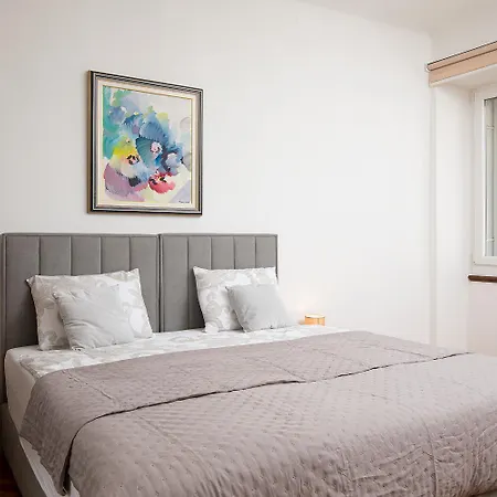 Zerostrasse View Apartment