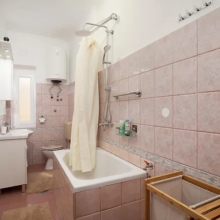 Zerostrasse View Pula