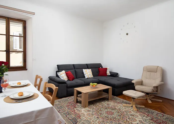 Zerostrasse View Apartment Pula