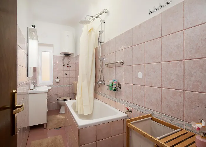 Zerostrasse View Pula